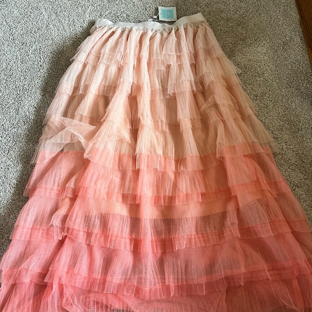 NWT Hayden Elegant Pink Tiered Medium Skirt